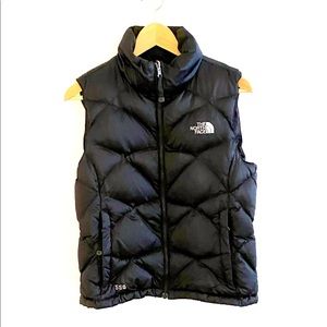 North Face women’s 550 Puffer vest black size S/P good condition.